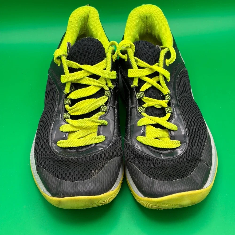 Under Armour Steph Curry 3Z6 Basketball Shoes Kids 7Y Black Neon Green Sneakers